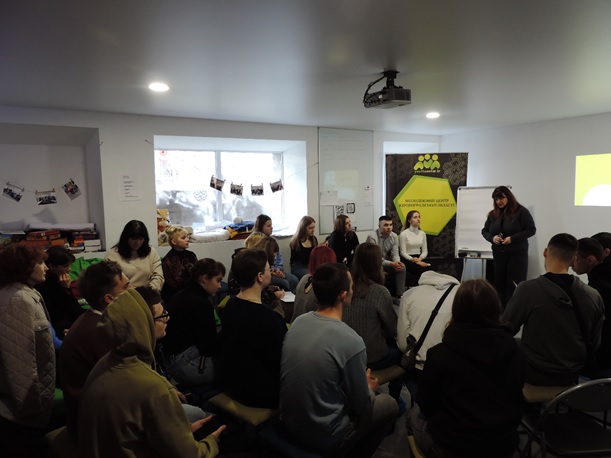 Знайомство здобувачів вищої освіти економічного факультету із діяльністю Молодіжного центру Кіровоградської області