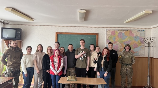 Зустріч здобувачів та здобувачок ХДАЕУ із воїнами «Азову»