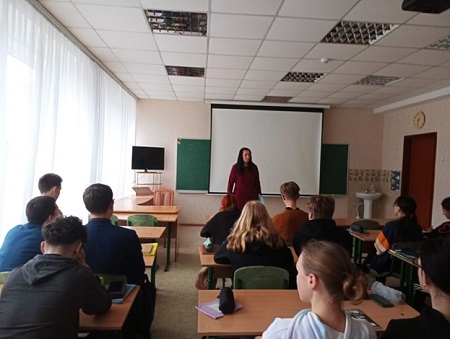 «Приєднуйся до потужної команди ХДАЕУ!» Профорієнтаційні зустрічі викладачів економічного факультету