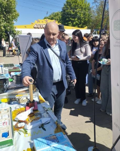 Відкрийте світ фізики: незабутні експерименти на Дні відкритих дверей у Херсонському державному аграрно-економічному університеті