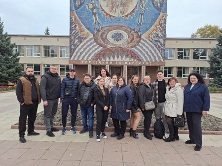 Магістранти-управлінці ХДАЕУ складали ЄДКІ в Кропивницькому.